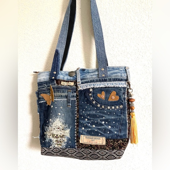 Denim patchwork shoulder bag upcycled jeans boho bag - Picture 13 of 15